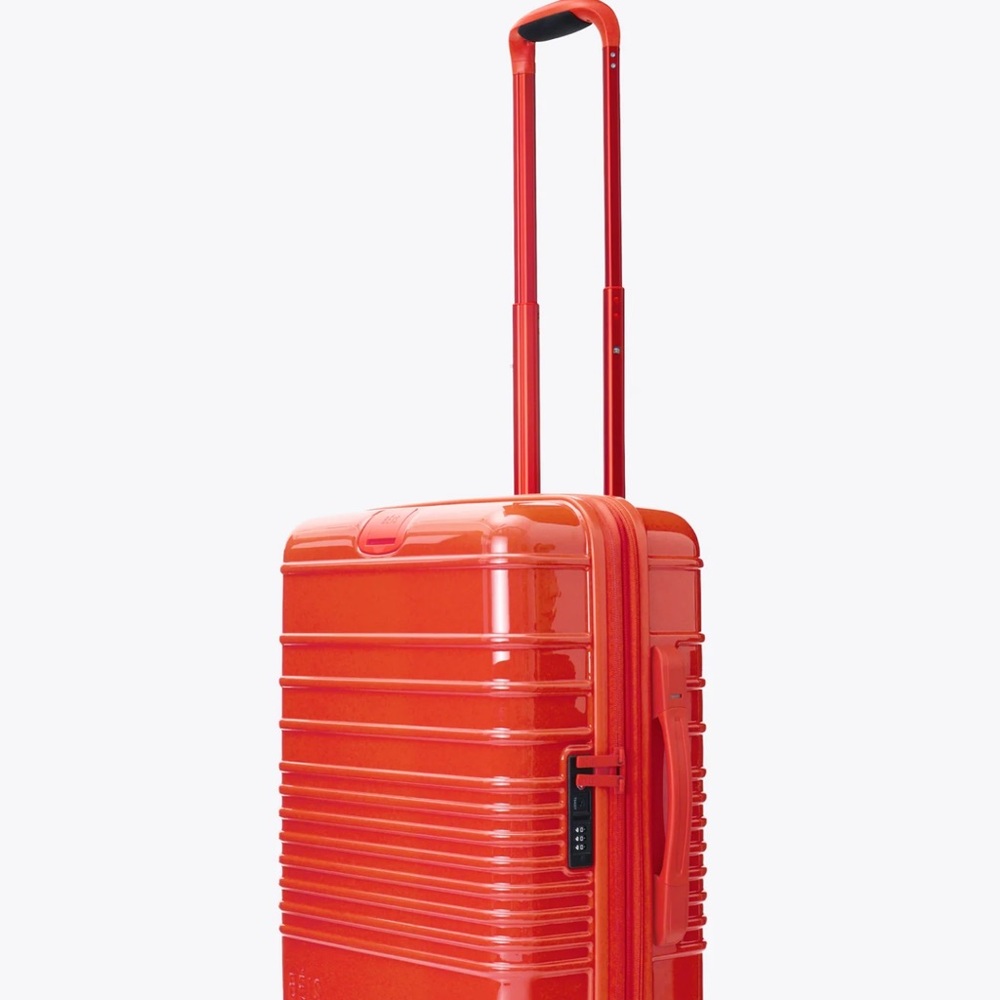 Beis Carry on in glossy flame